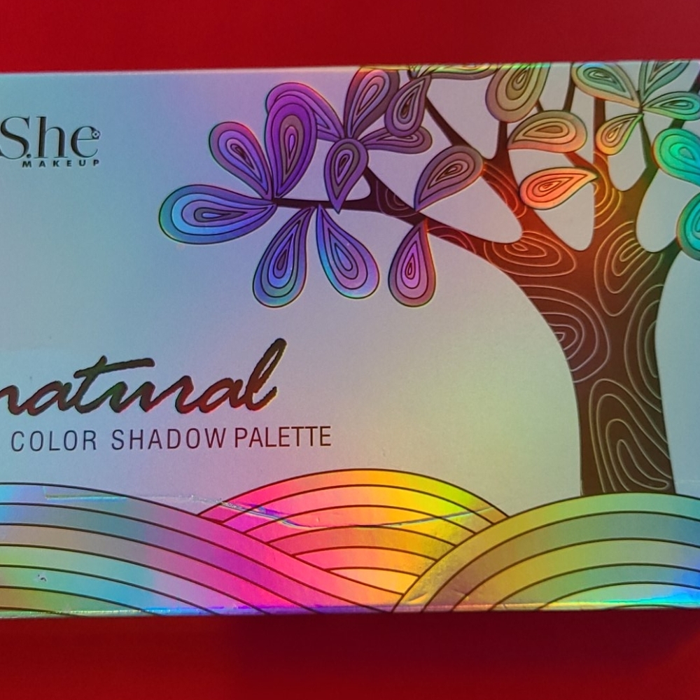 Makeup palette